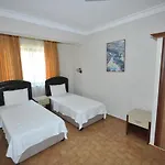 Defne & Zevkim Aparthotel