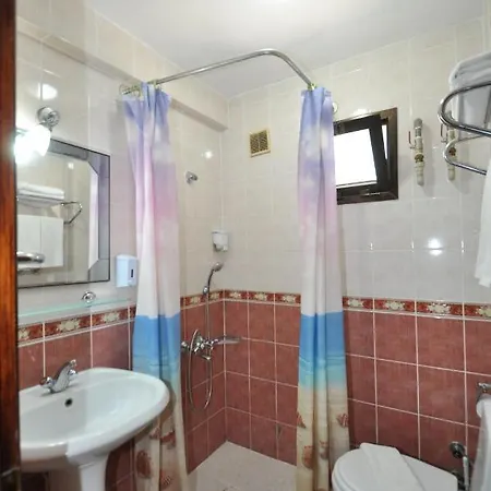 Defne & Zevkim Apart Otel