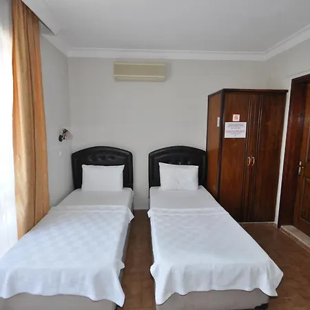 Defne & Zevkim Apartahotel